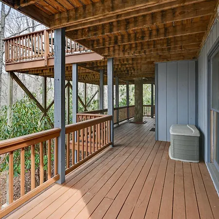 Sky Valley Home With Deck, Community Amenities